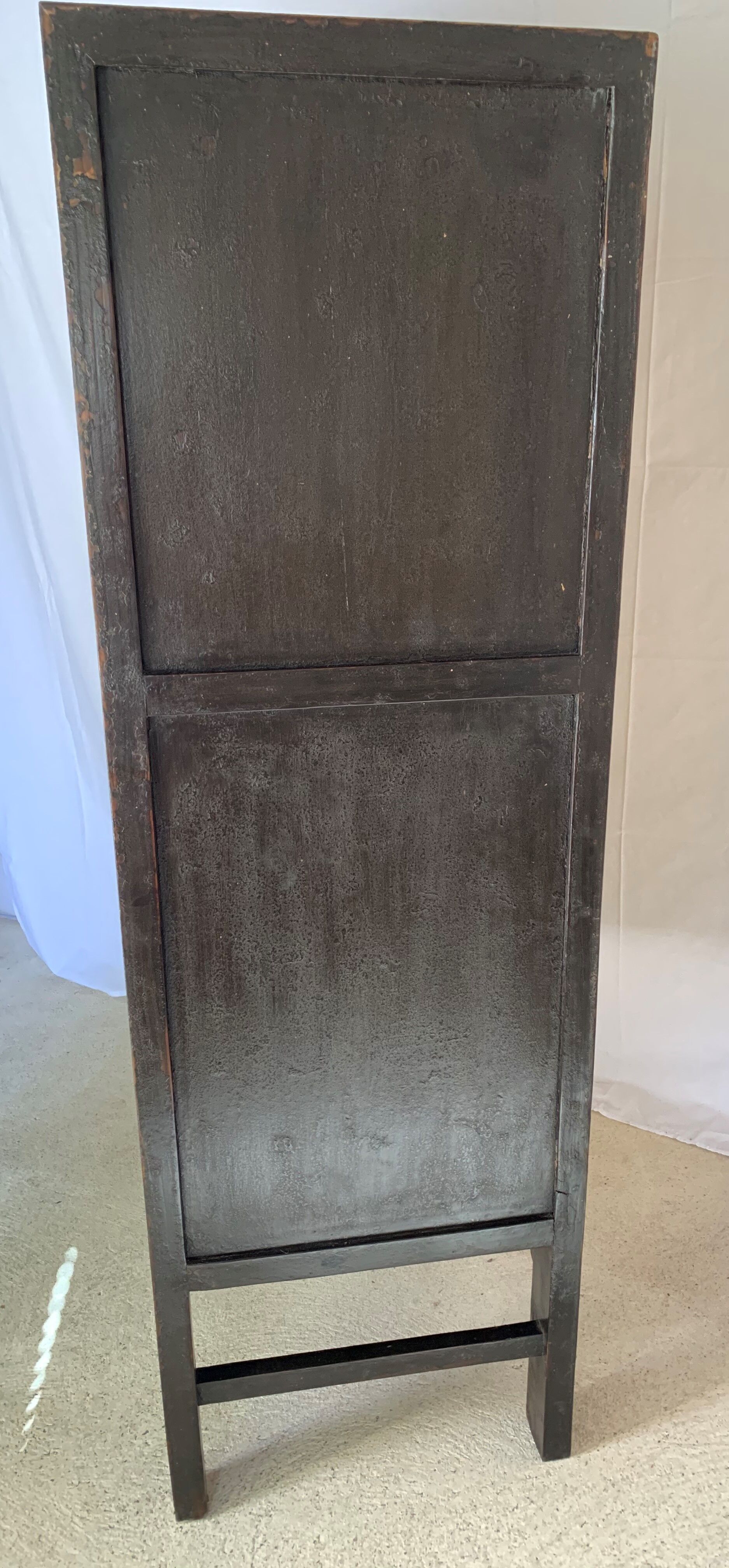 Chinese lay cabinet