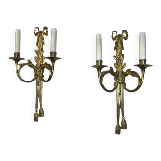 Pair of wall sconces in Louis XVI style