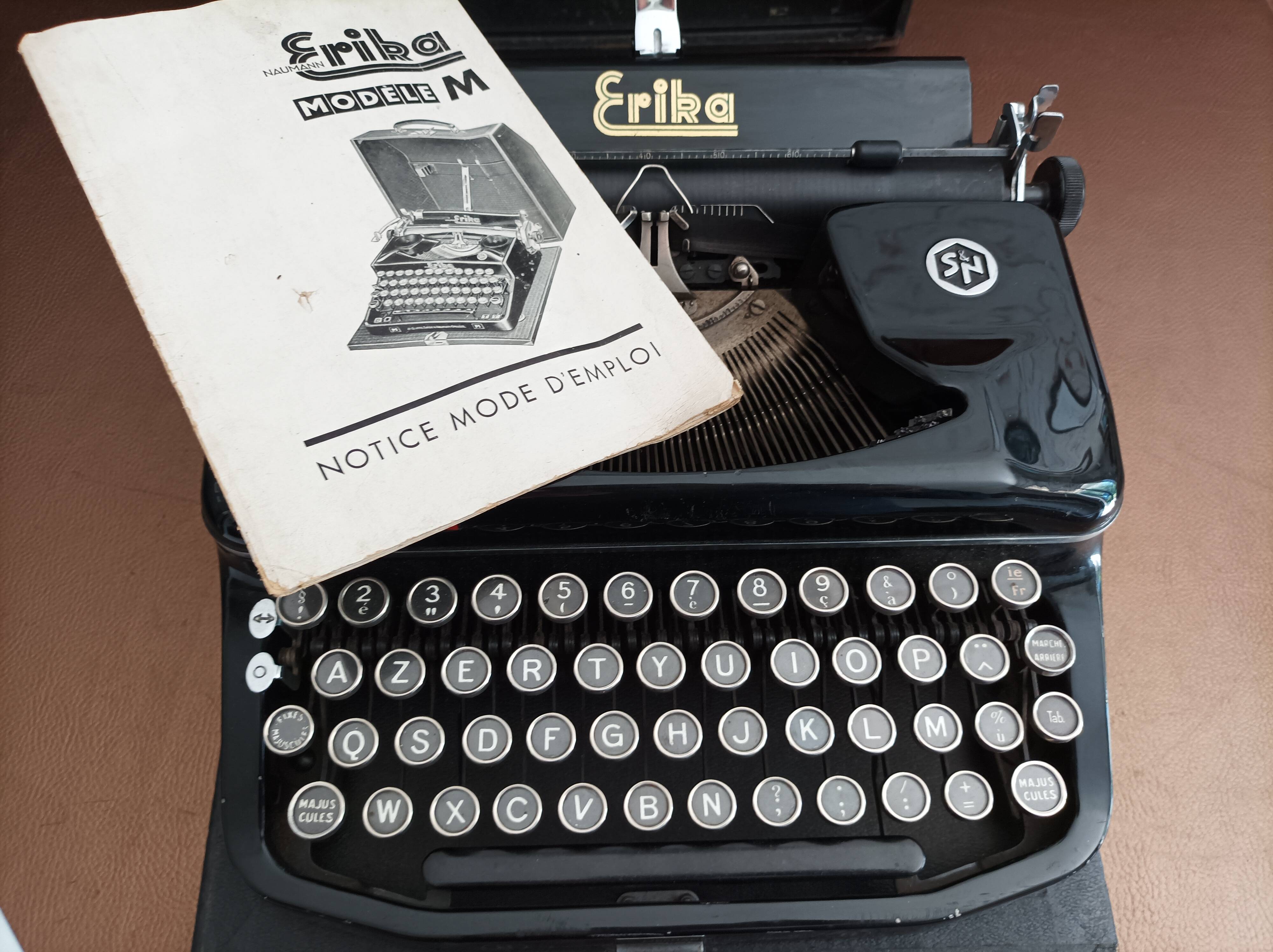 Old erika model m typewriter + instructions + box