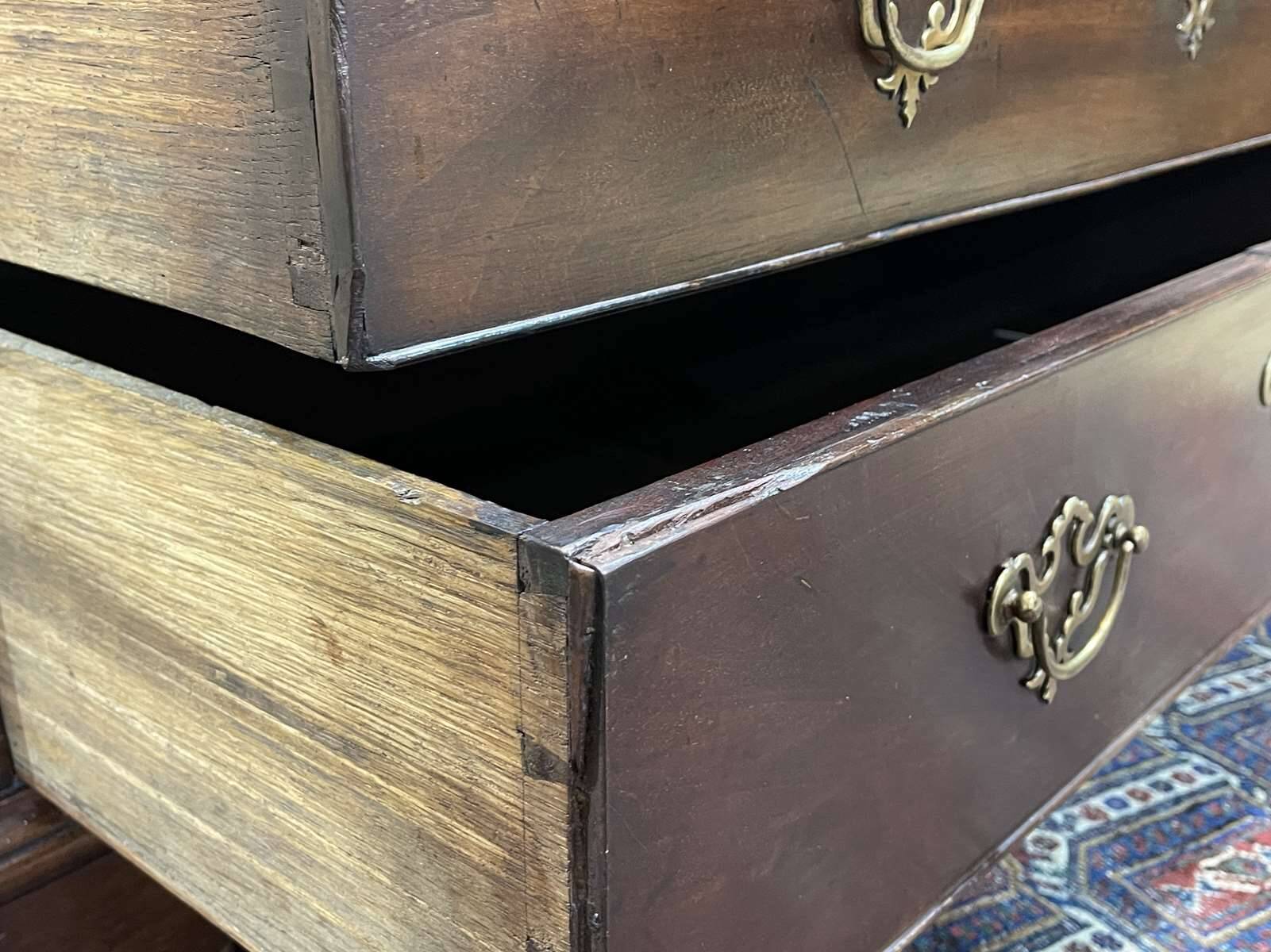 English donkey desk in Georgian style dating from the 19th century in mahogany and oak