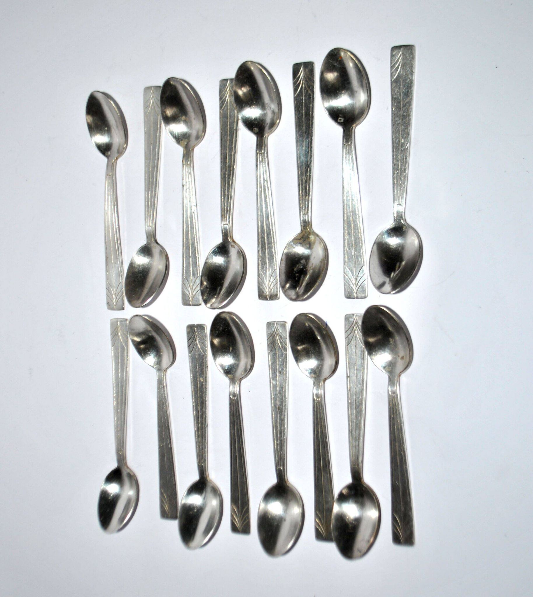 Set of 16 Art Deco silver-plated moka teaspoons 12 cm