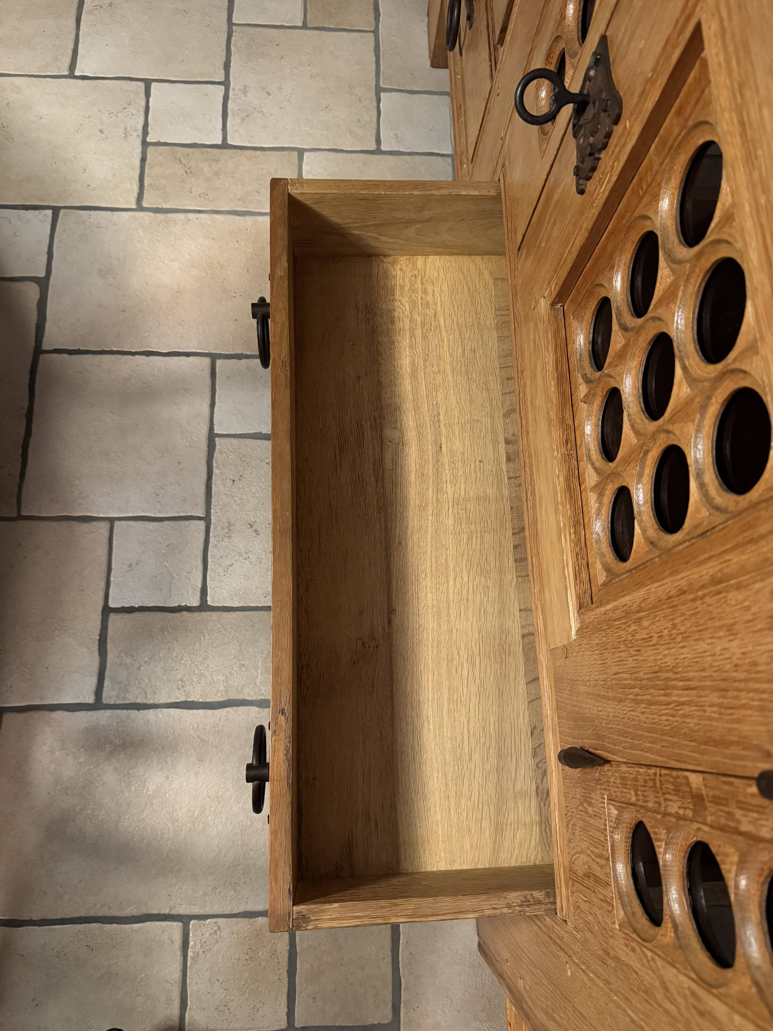 Buffet en chêne massif