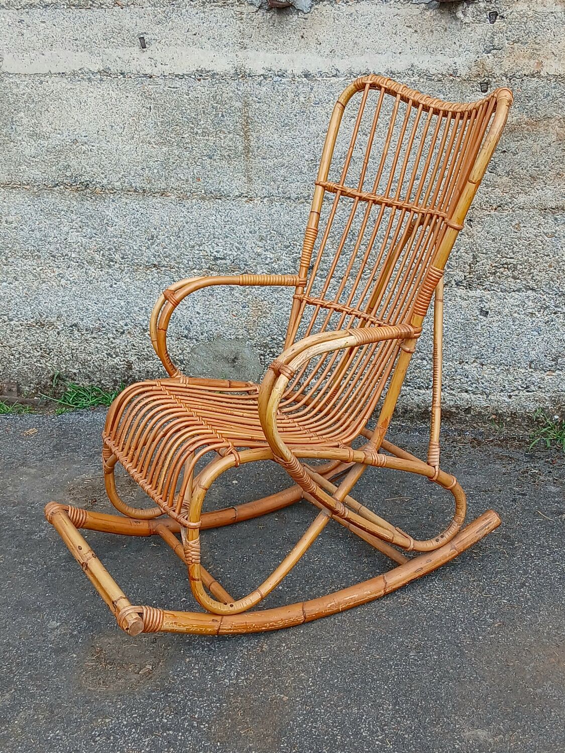 Rocking-chair en rotin , années 50/60