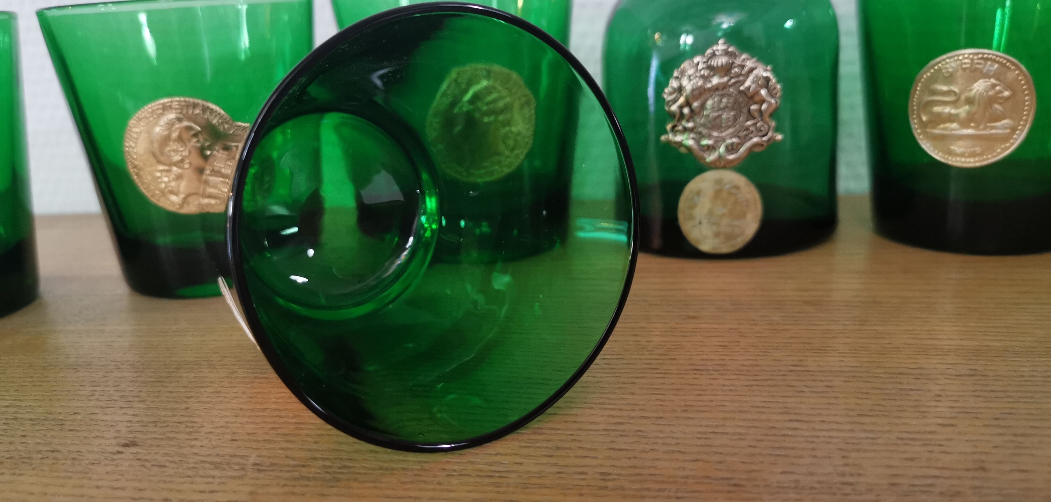 Set of 8 Dubonnet water glasses, vintage Louis d'or piece and bottle