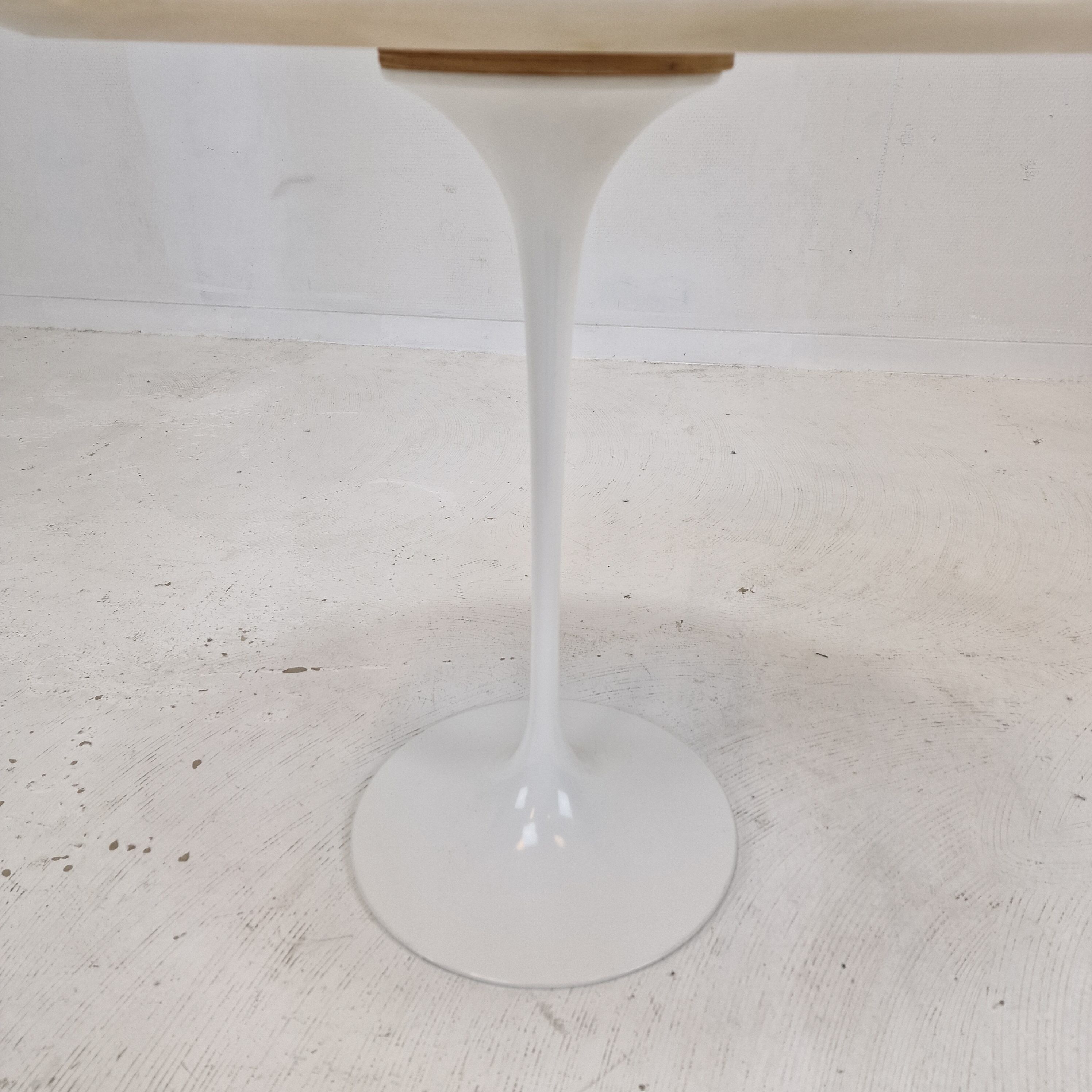 Oval Marble Side Table by Eero Saarinen for Knoll