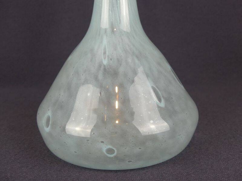 Schneider, glass vase with a blur effect
