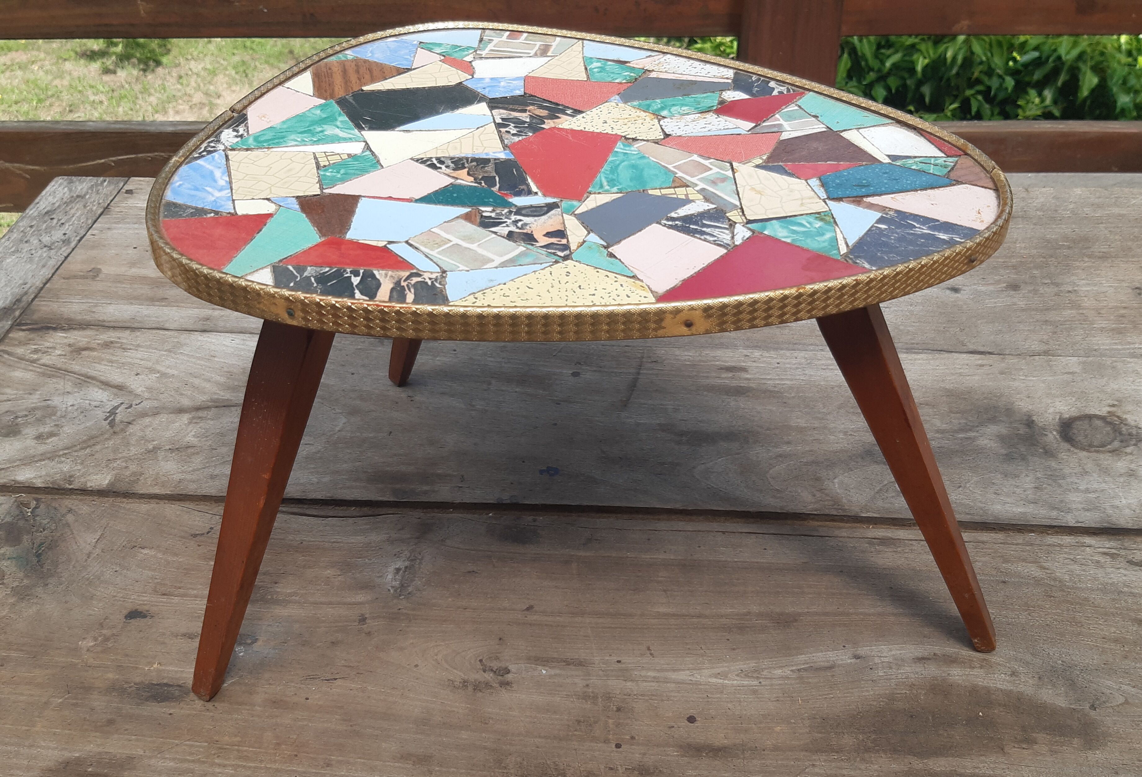 Pedestal table plant 1950