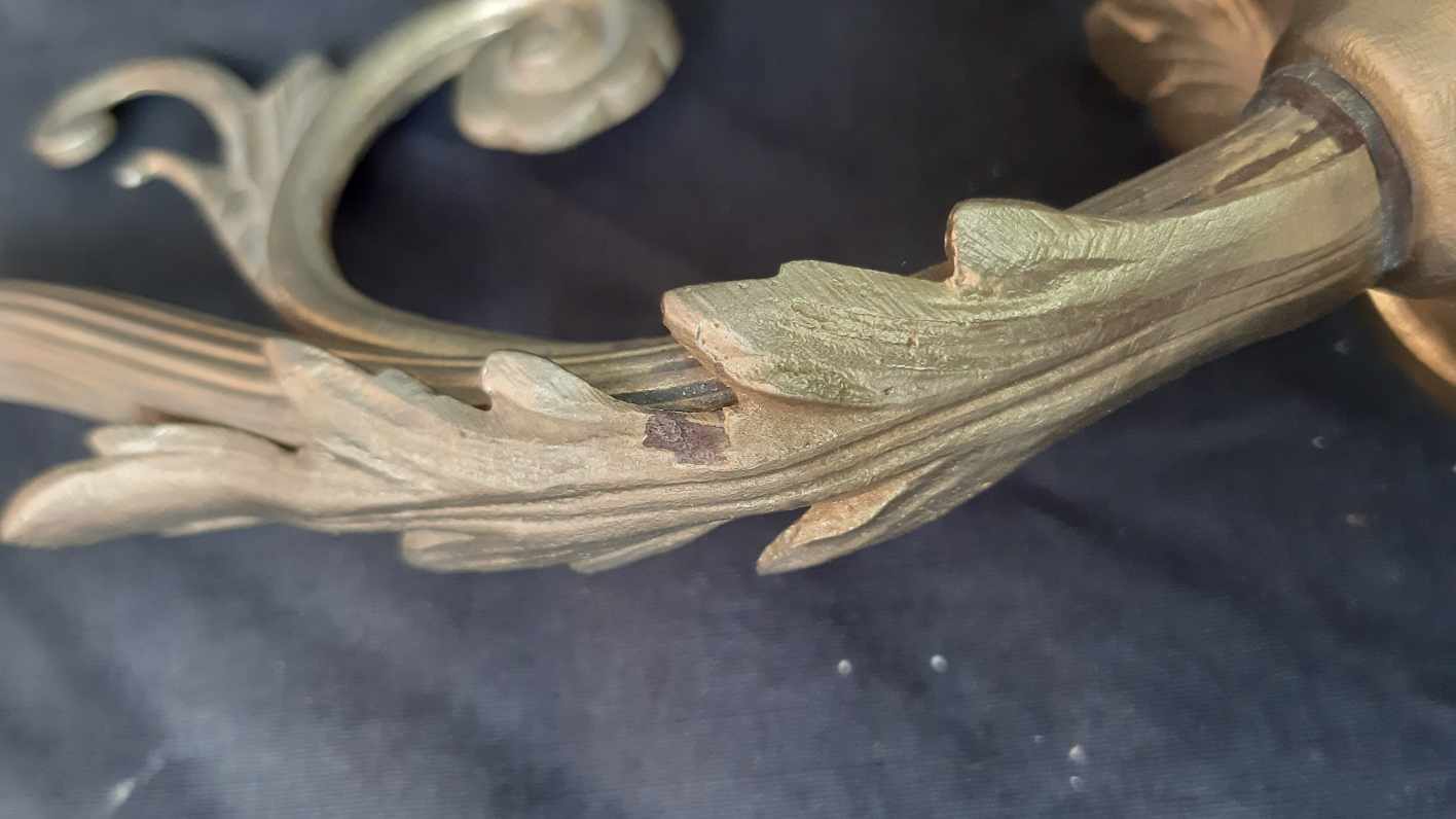 Art deco bronze wall lamp