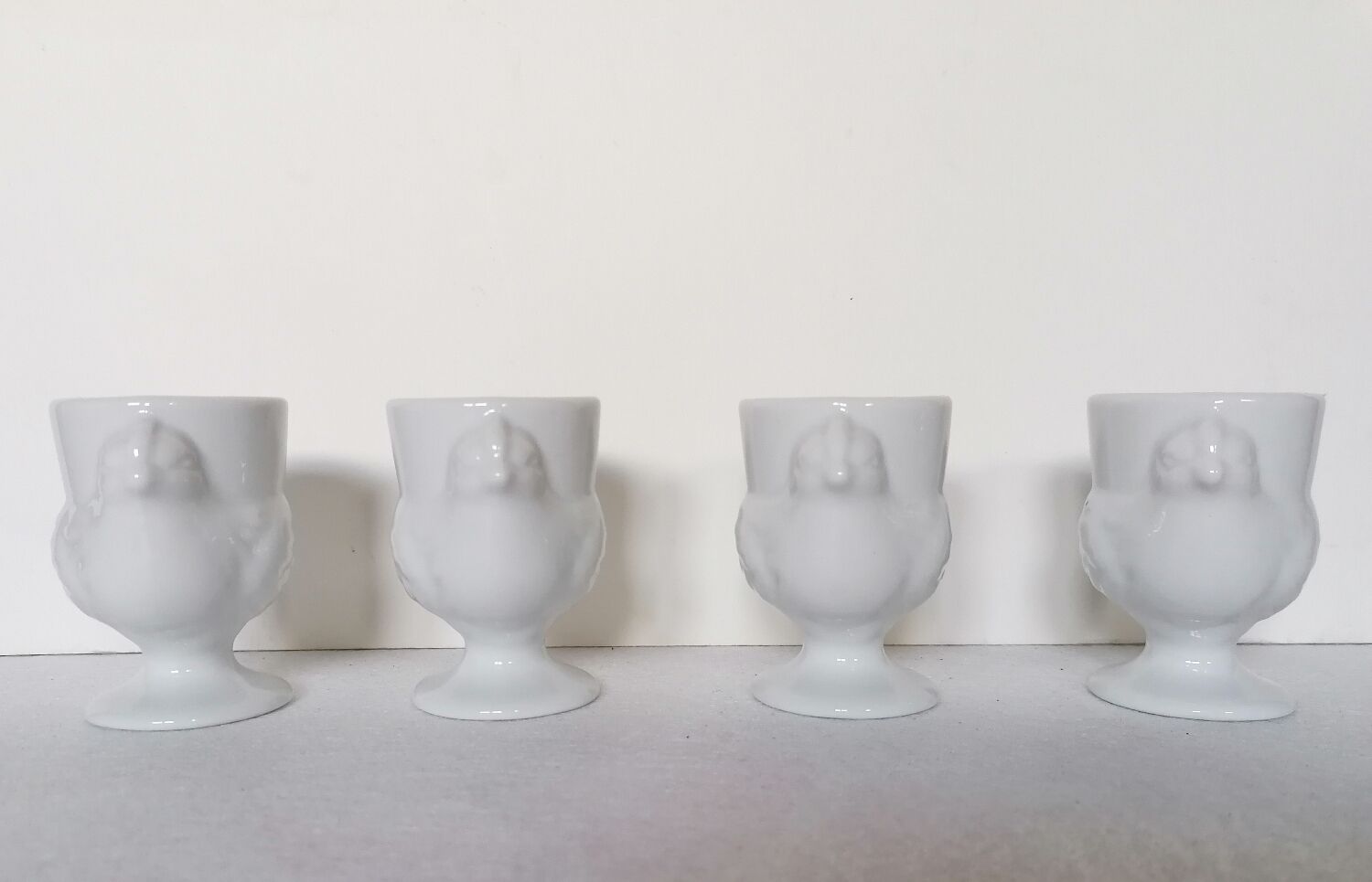 4 coquetiers poule porcelaine blanche
