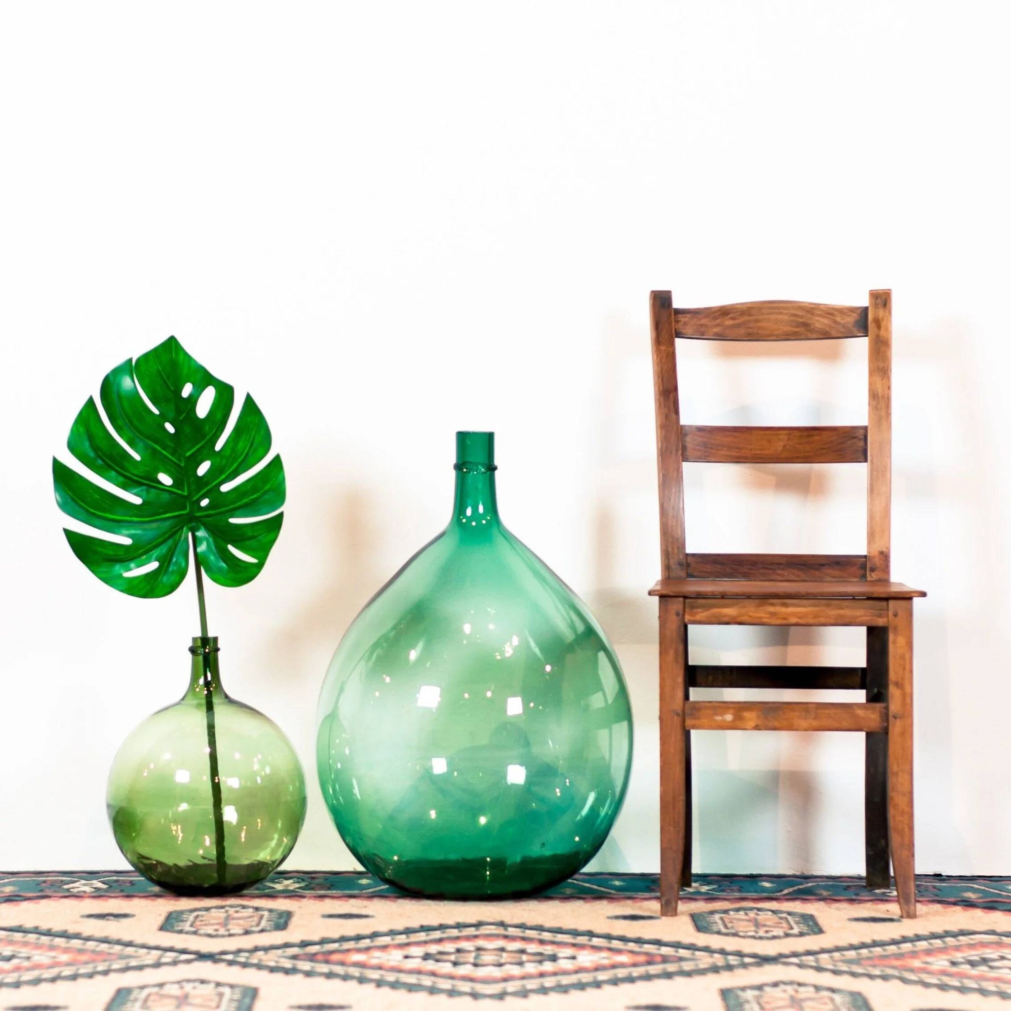 Chaise d'appoint / chaise de cuisine en bois ancien