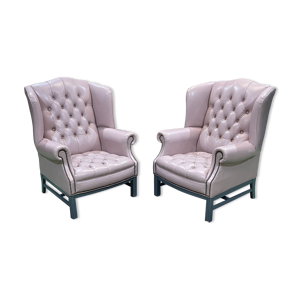 Paire de fauteuils chesterfield