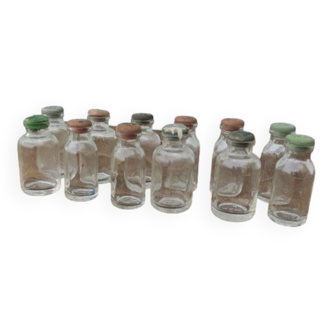 Batch of 10 vials, pharmacy bottles