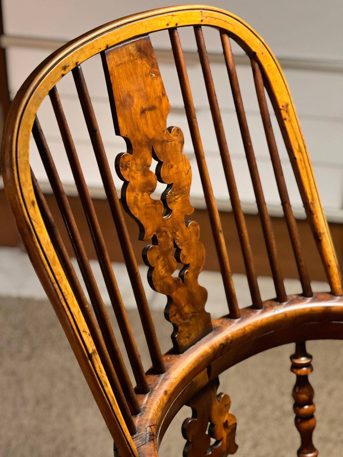 Large Victorian Windsor Armchair in Elm, 19th Century