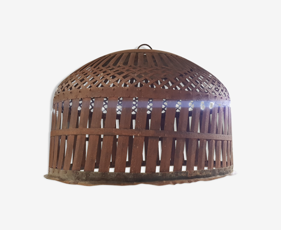 Wrought iron open metal suspension