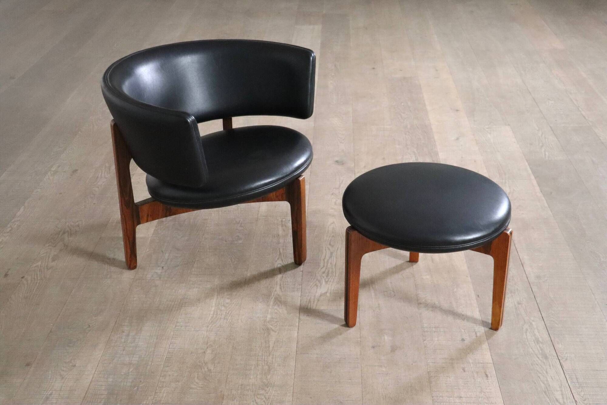 Sven Ellekaer Lounge Chair And Stool For Christian Linneberg 1962