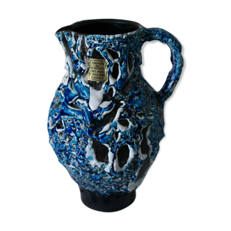 Vintage blue pitcher enamels glaciers