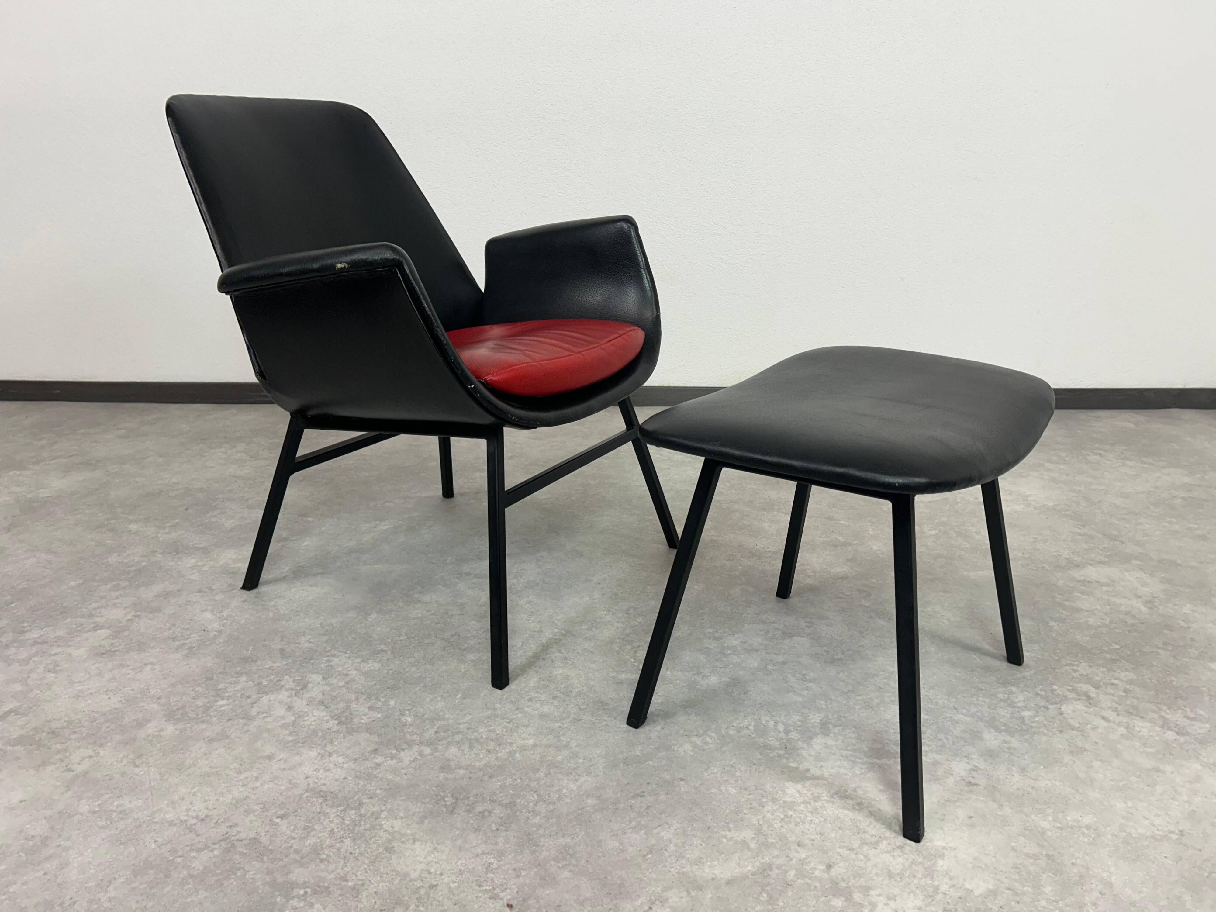 Mid-century leather seating group attributed to Gastone Rinaldi.