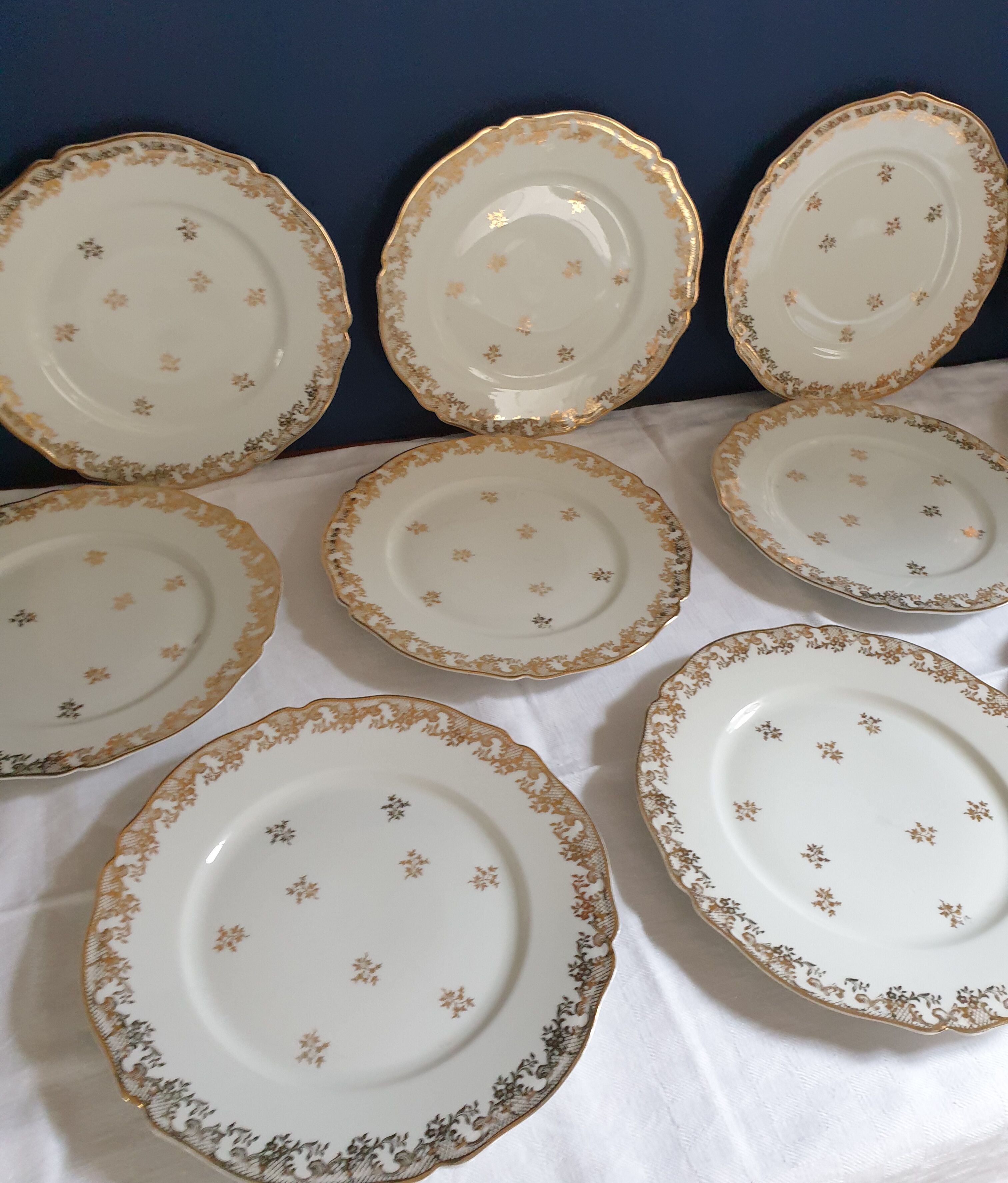 Suite of 12 flat plates Limoges