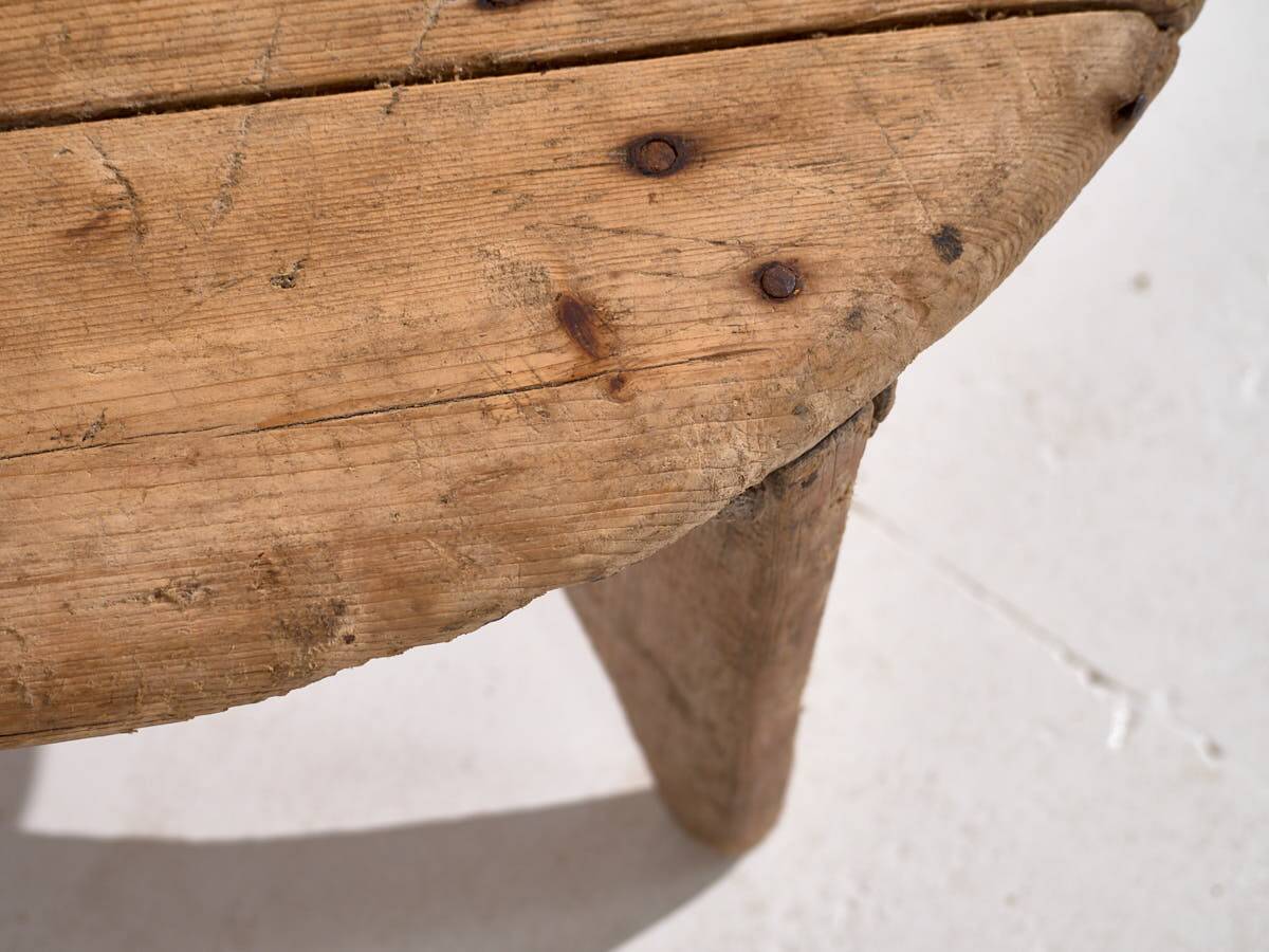 Antique round wooden table (c.1920)