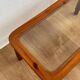 Table basse en bois et verre