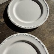 Lot de 3 grandes assiettes blanches classiques D24,5