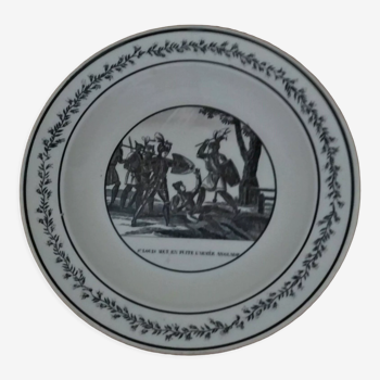 Assiette faïence Montereau 1825 marque en creux Mau