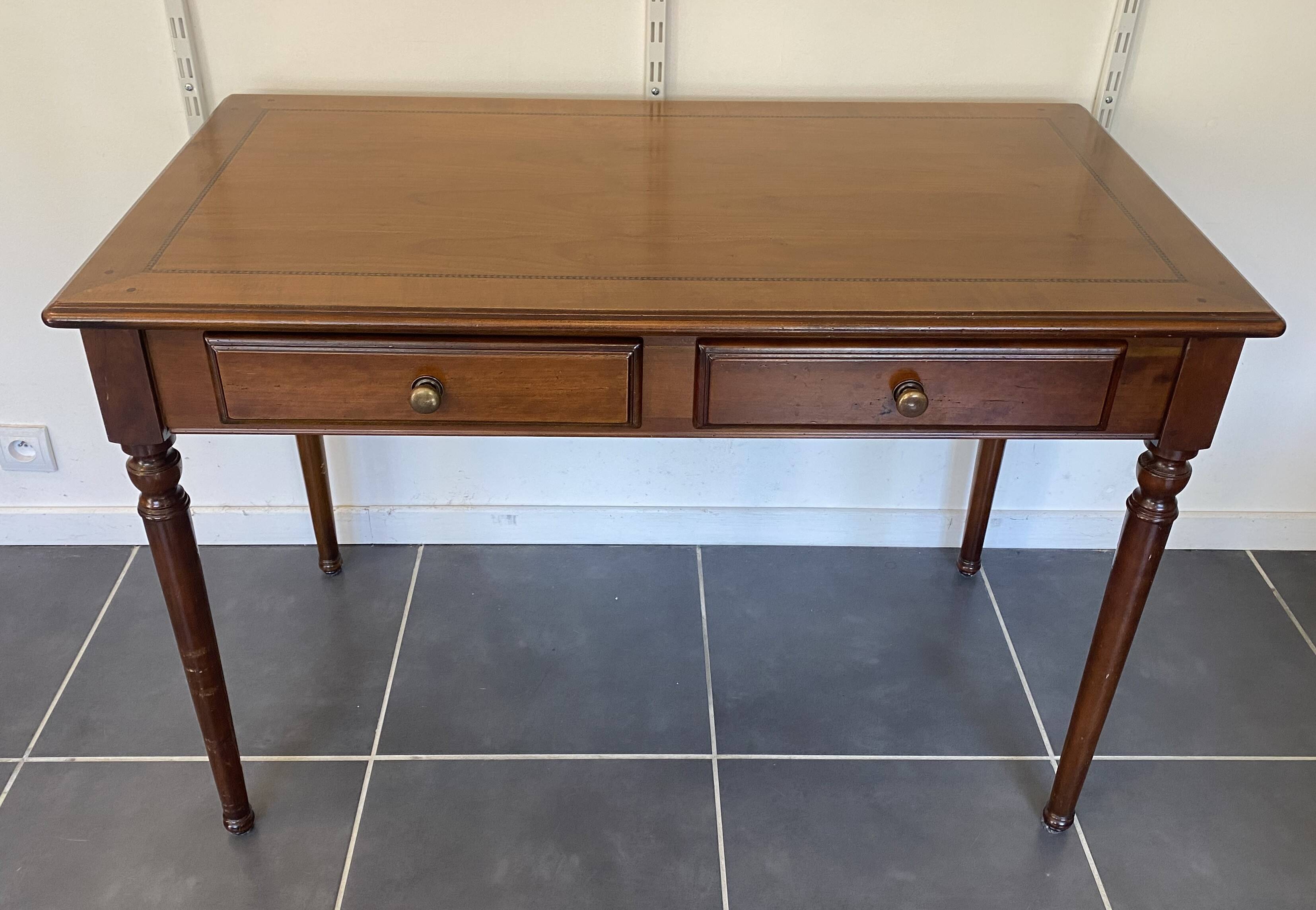 Antique cherry wood desk with marquetry, 2 drawers and 2 shelves, 112x60 h76cm.