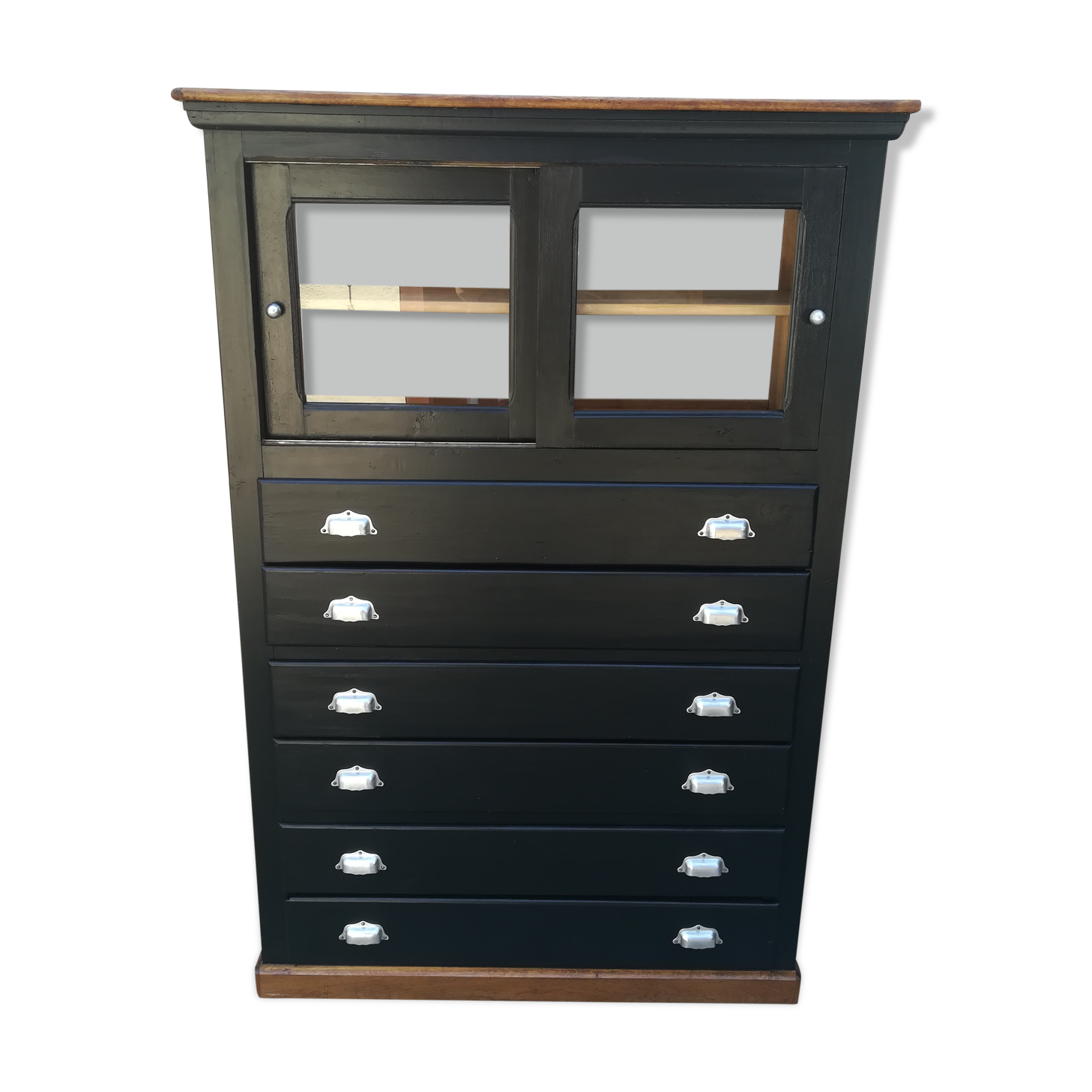 Meuble de métier a tiroirs et portes coulissante