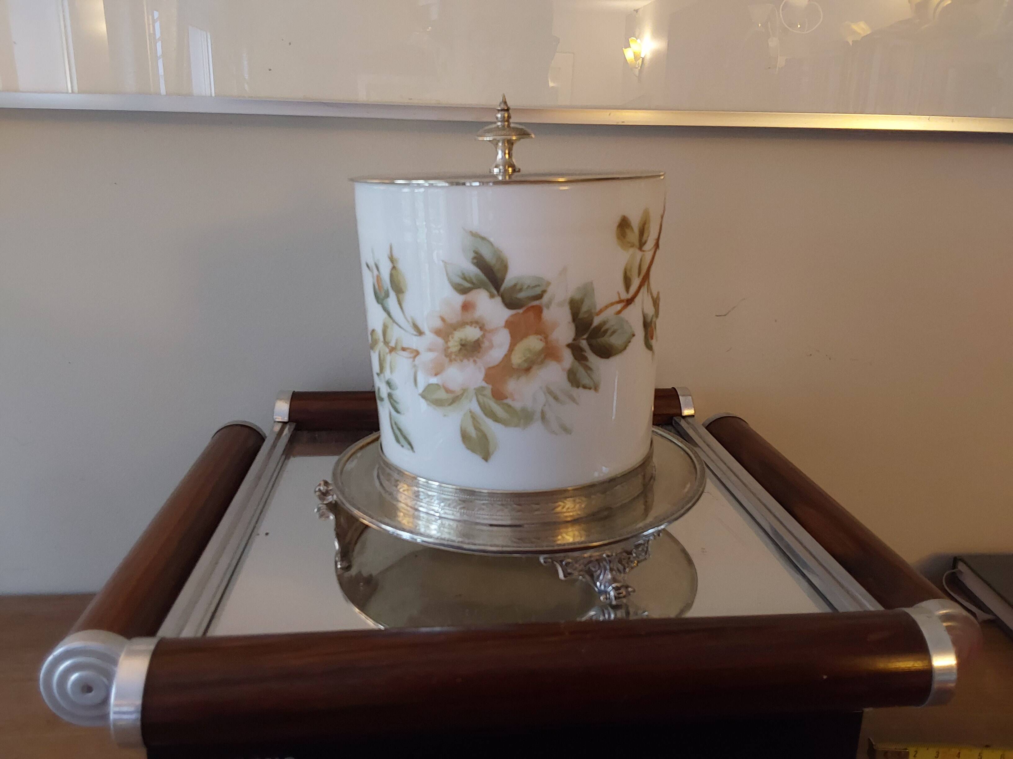 Bucket for biscuit tin