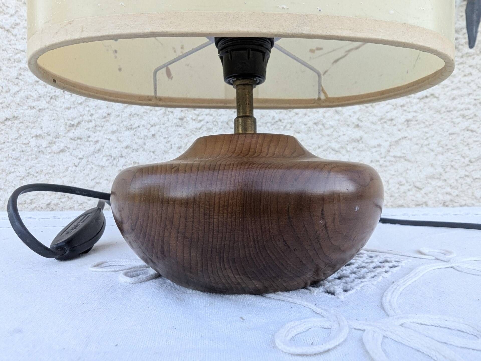 Vintage bedside lamp 60s 70s wooden base dried flower lampshade