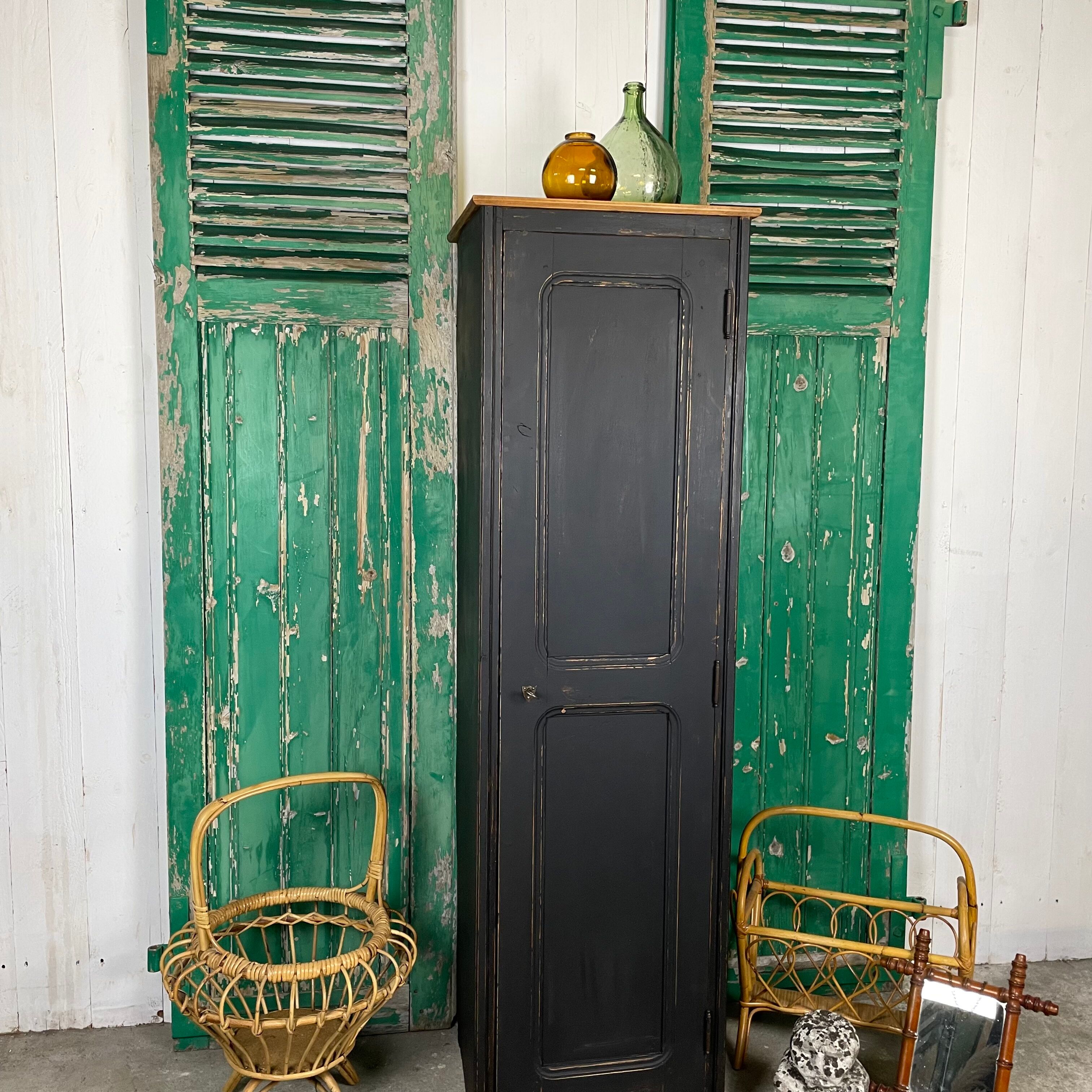 Parisian wardrobe hosiery