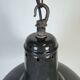 Lampe à suspension industrielle en émail gris foncé français, années 1960