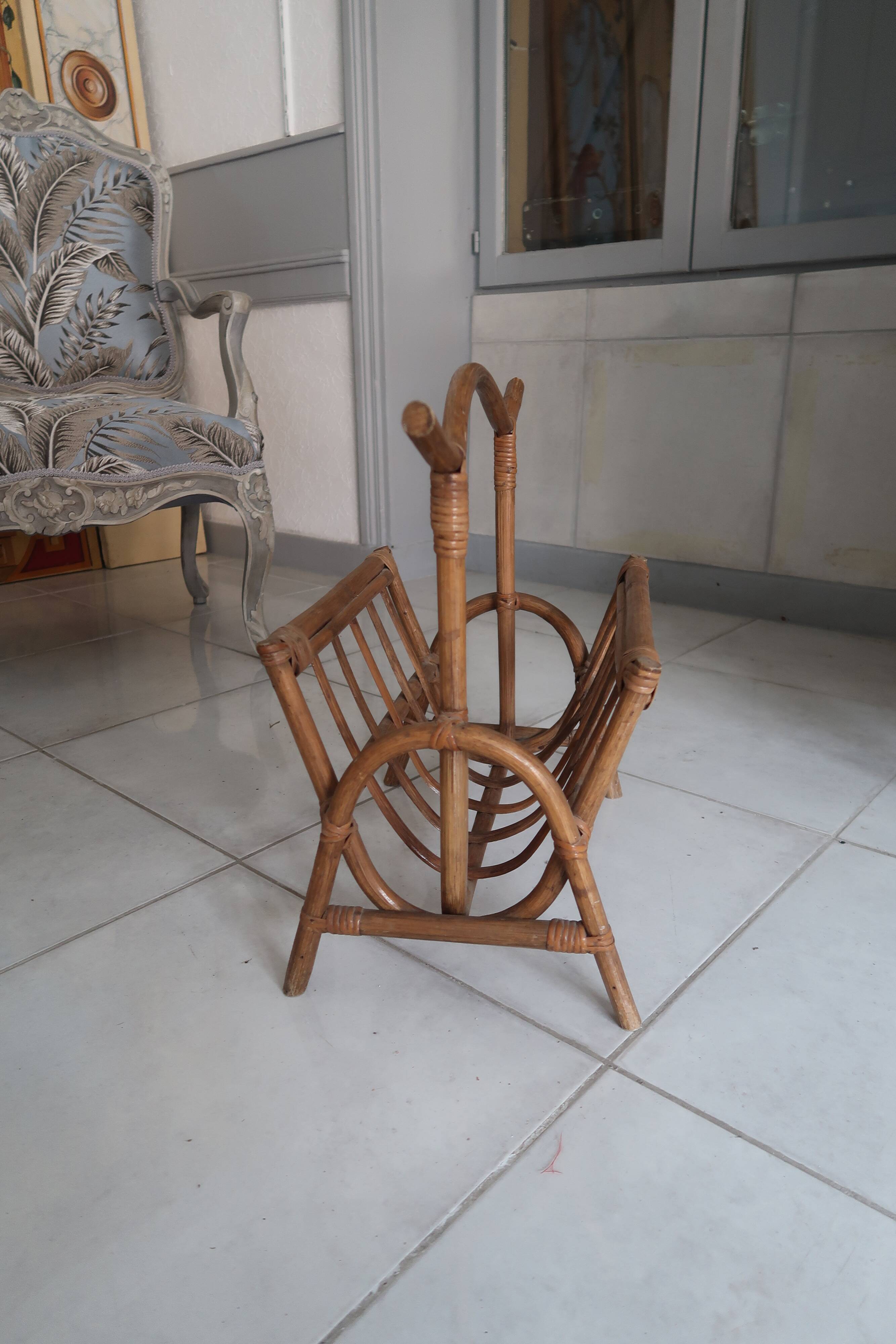 Rattan magazine holder