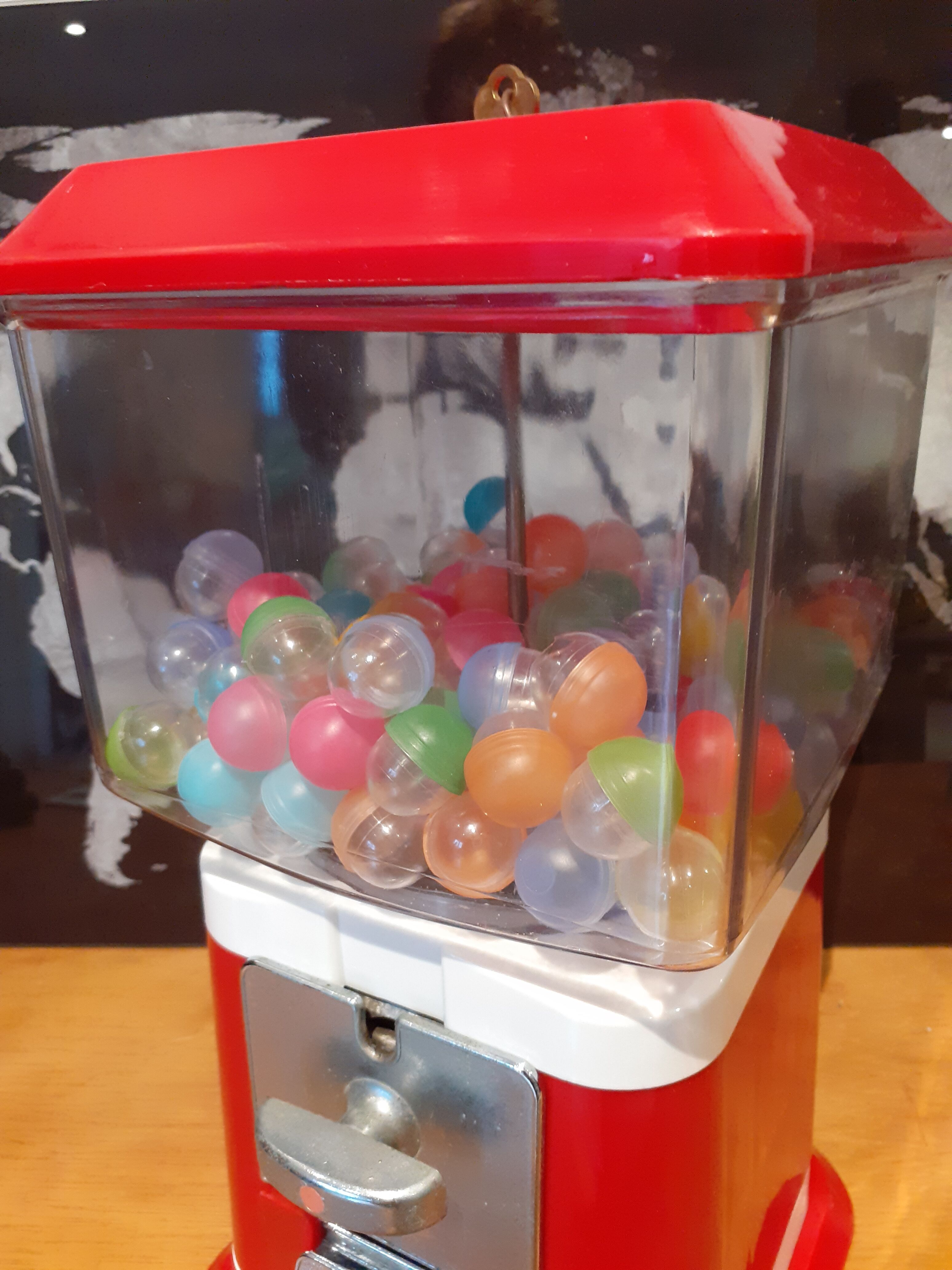 Chewing gums distributor, 80s