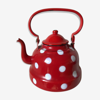 Teapot kettle in red and white enamelled sheet metal