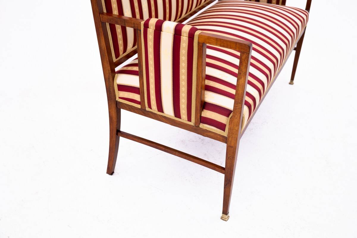 Antique living room set from the end of the 19th century.