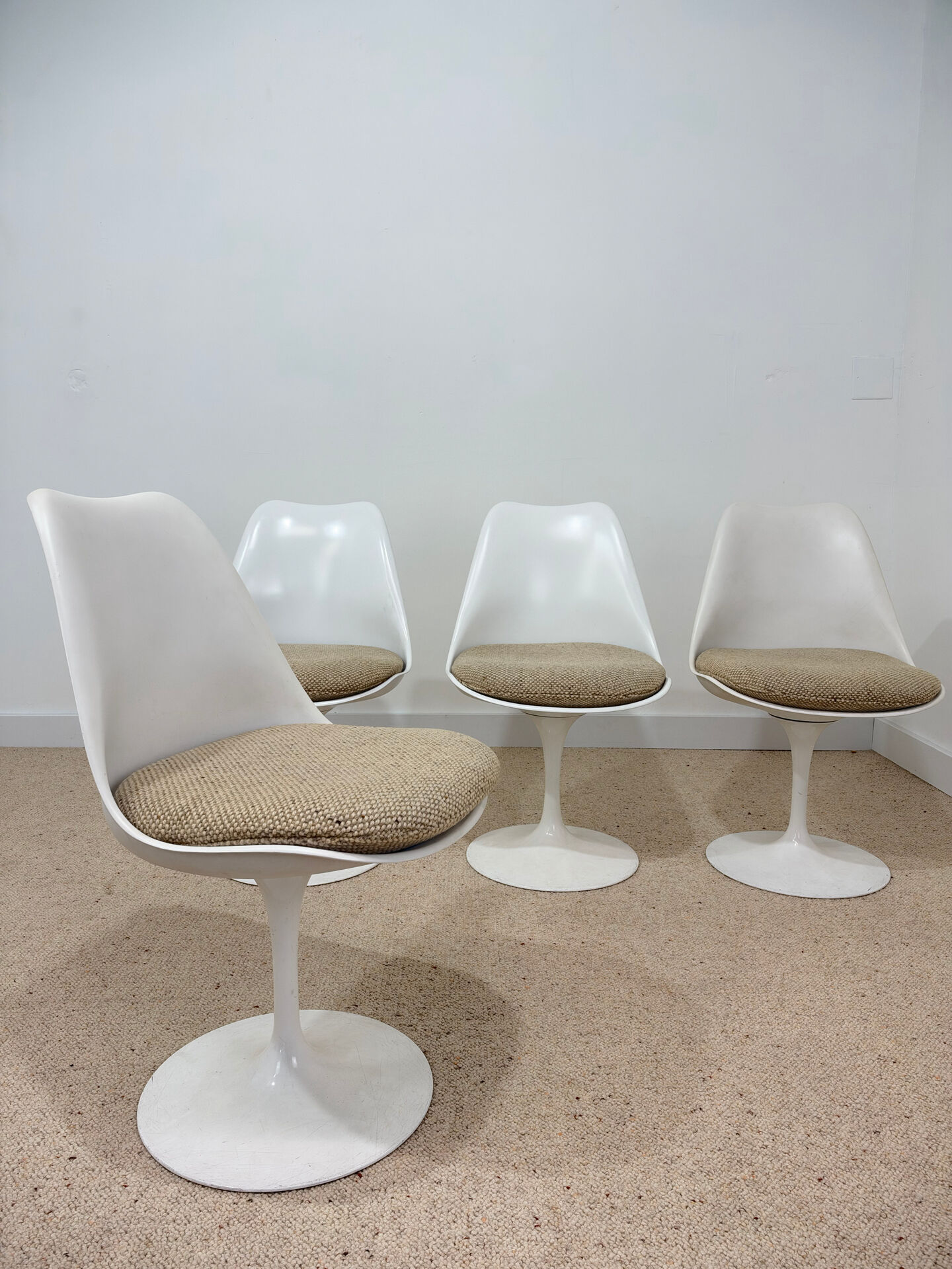 Set of 4 Tulip chairs by Knoll – Eero Saarinen – 1960s/70s