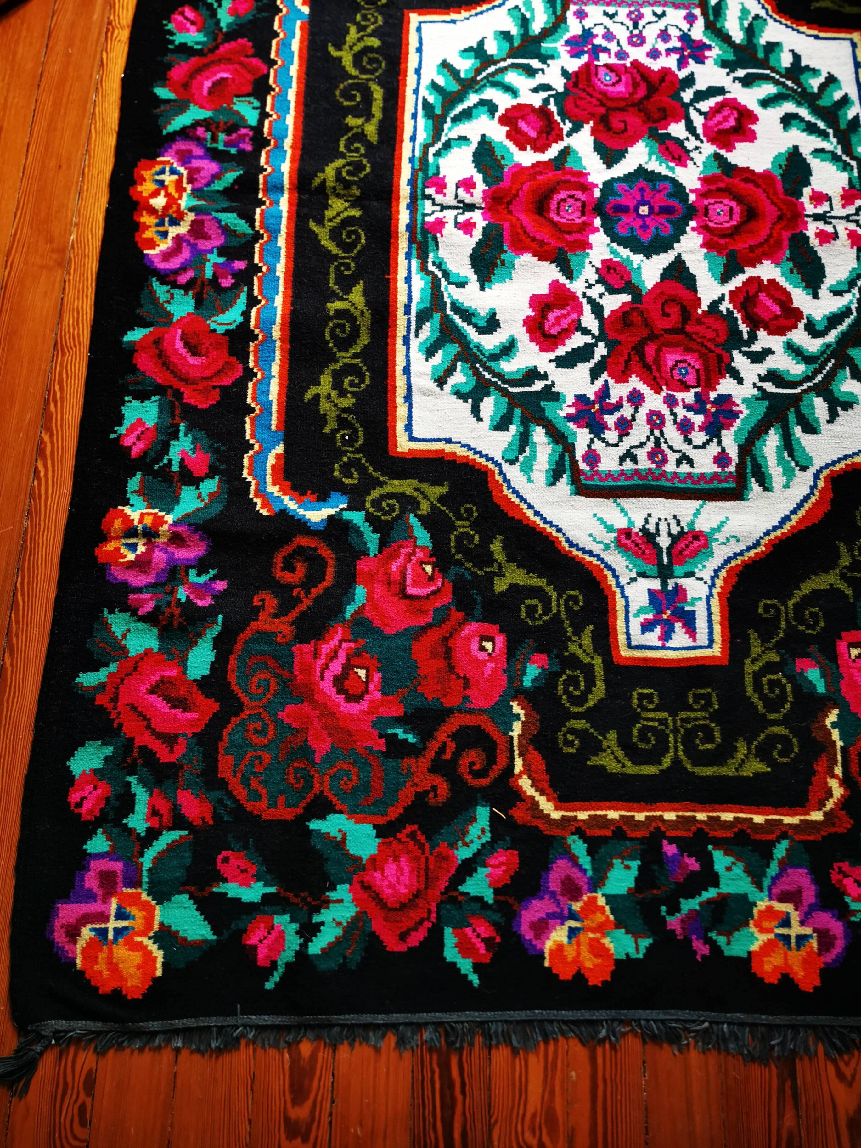 Moldovan kilim carpet
