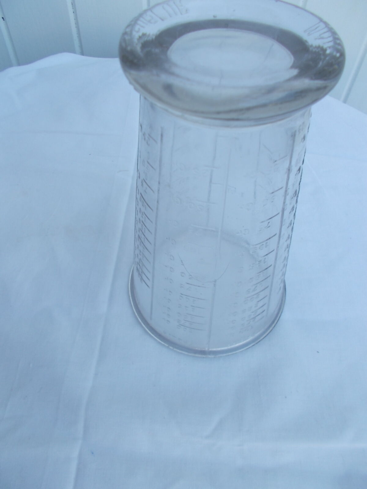 Verre doseur mesureur Mougin