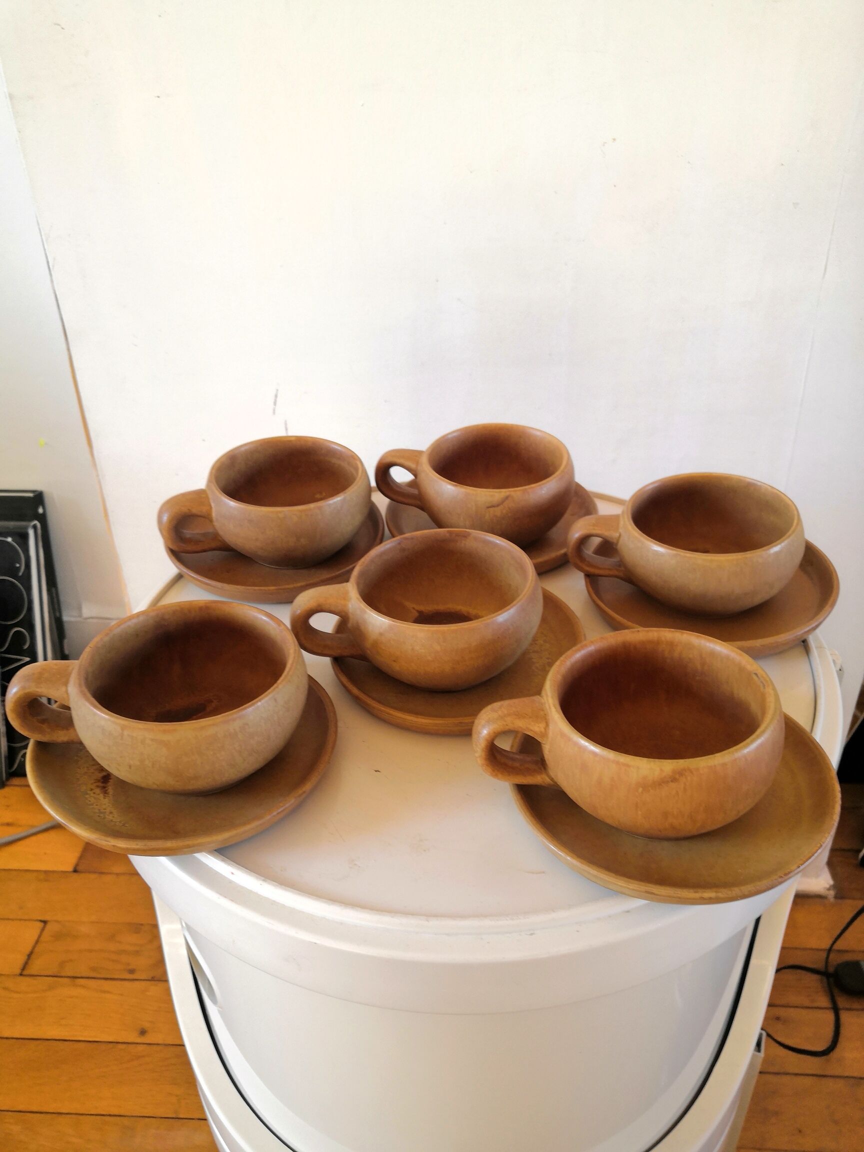 6 saucers and coffee cups in 70s design stoneware