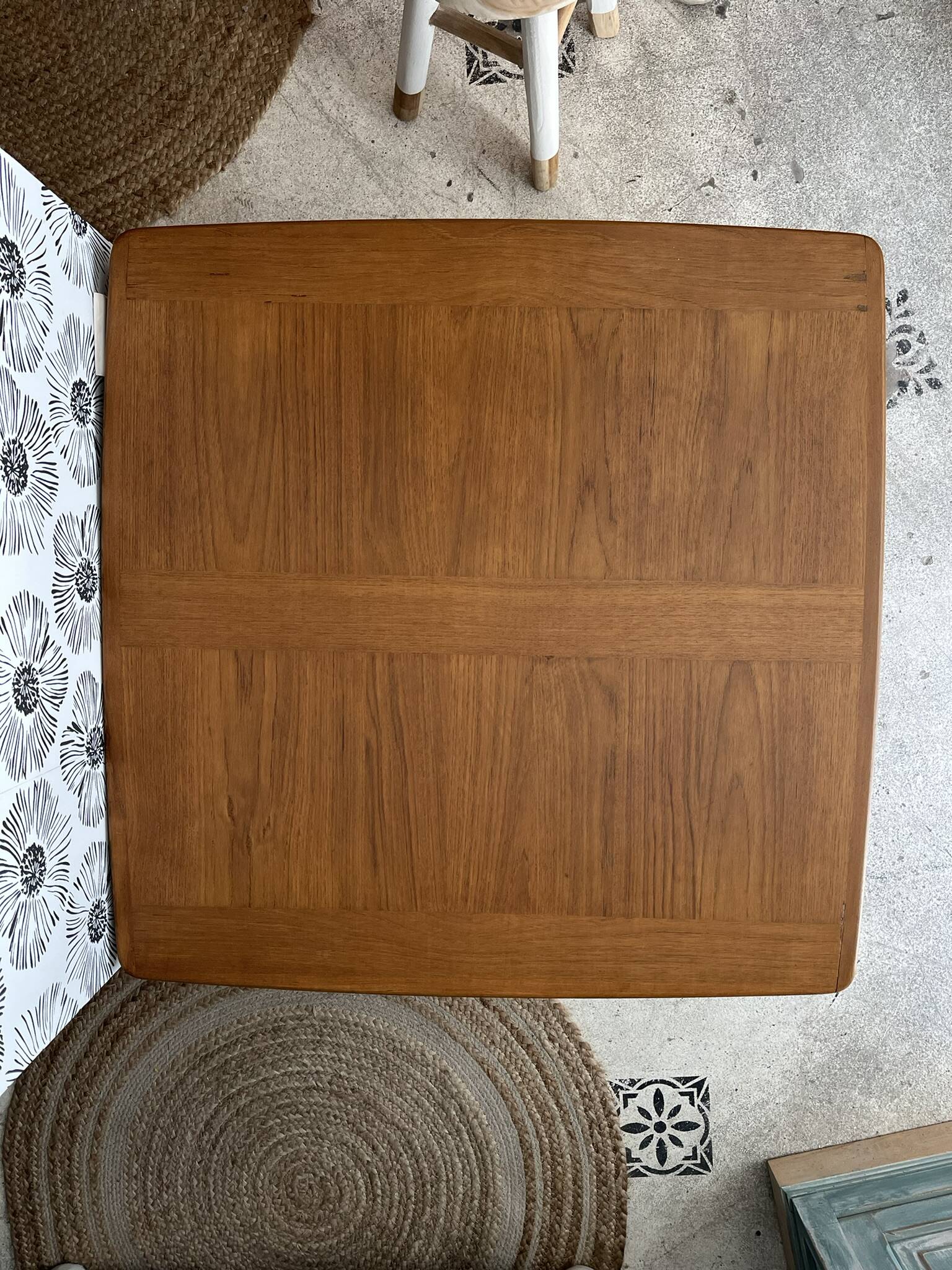 Freja coffee table, Danish designer from the 70s, ABJ manufacturer