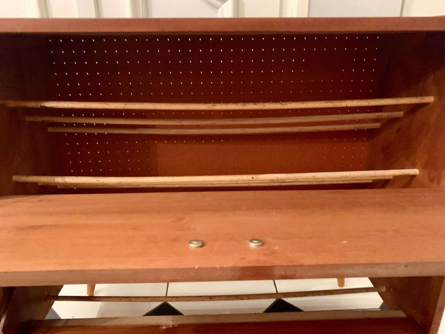 Meuble à chaussure vintage pieds compas
