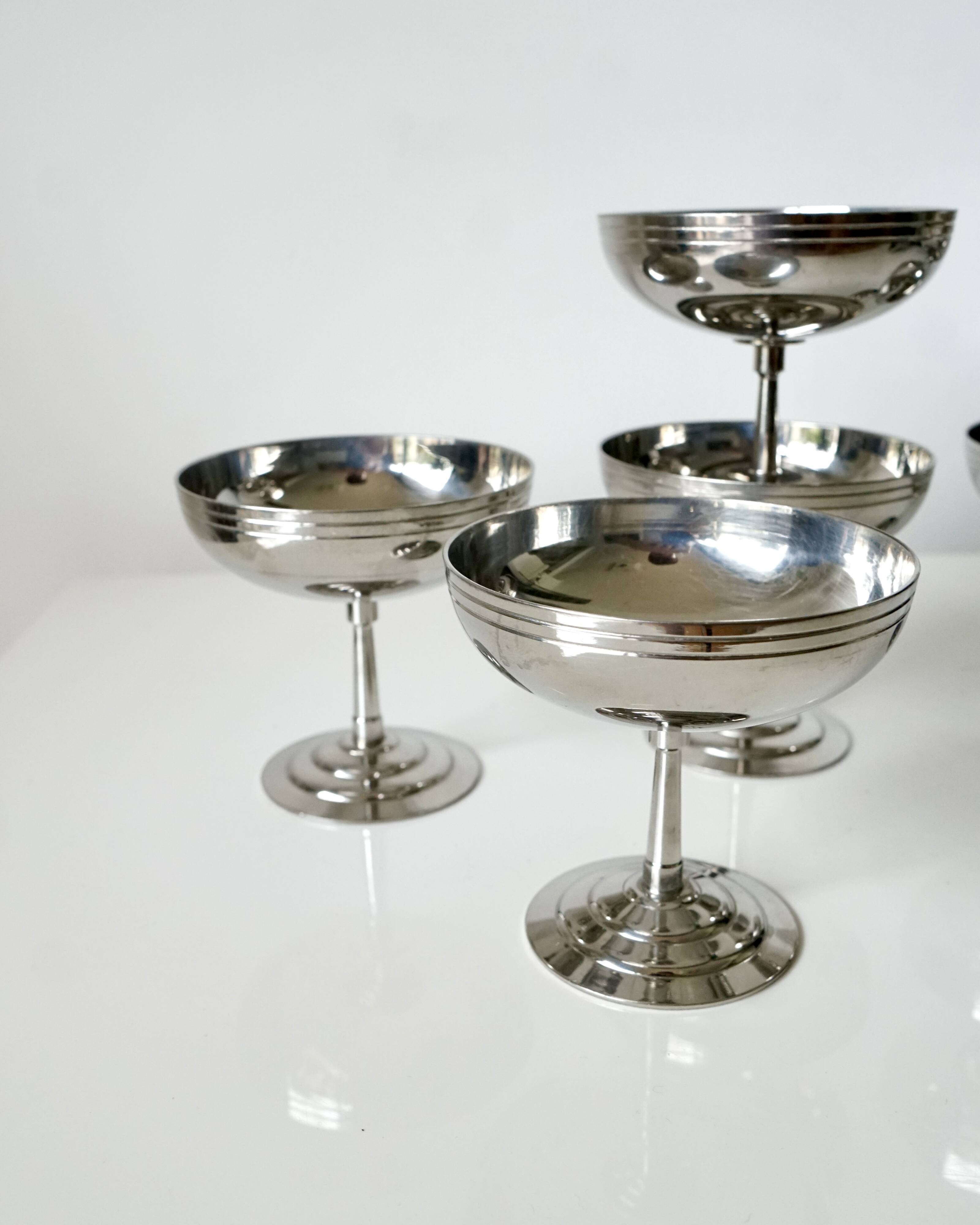 Set of 6 stainless steel ice cream and sorbet bowls on a stand - Remy Letang