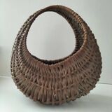 Panier ancien pour poupée.