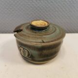 Lovely small ceramic sugar/jam jar, designed by Danish Jette Hellerøe 1970s.
