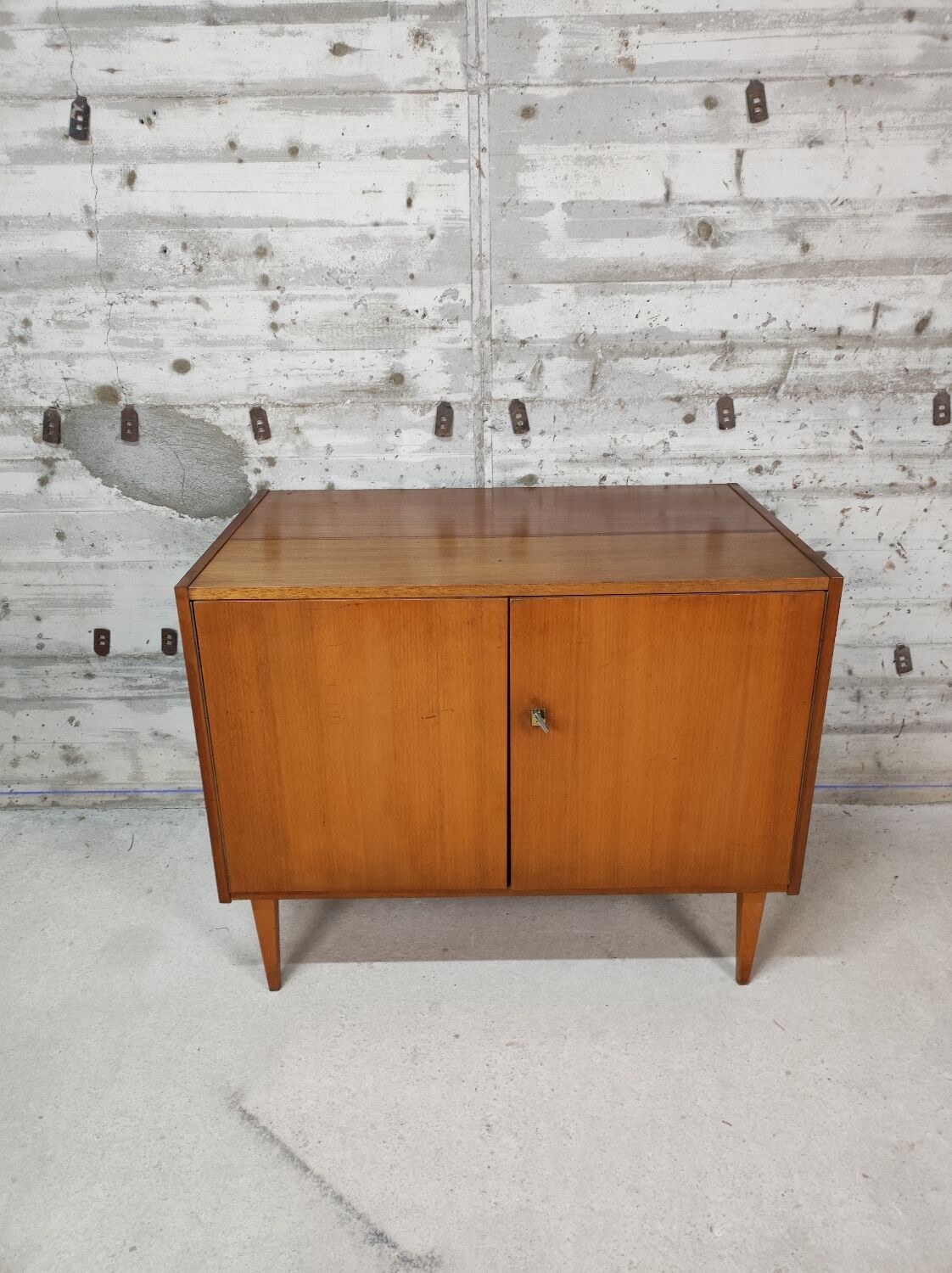 Vintage storage unit