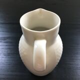 White pitcher relief peas