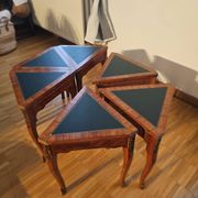 Coffee table divisible into 6 parts, very practical.