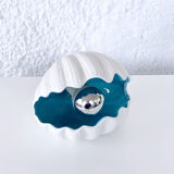 Ceramic shell lamp
