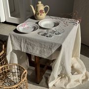 Théière en grès beige vintage à motif de fleurs roses H22